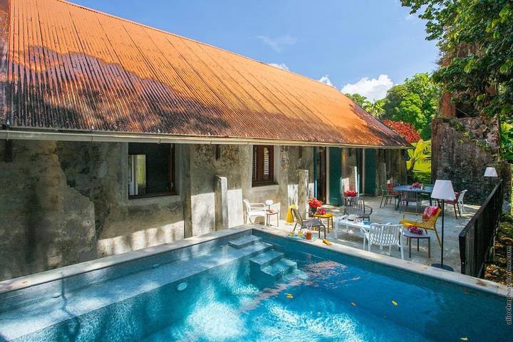 Villa pour 4 personnes, avec vue ainsi que piscine et terrasse à Saint-Pierre (ville)