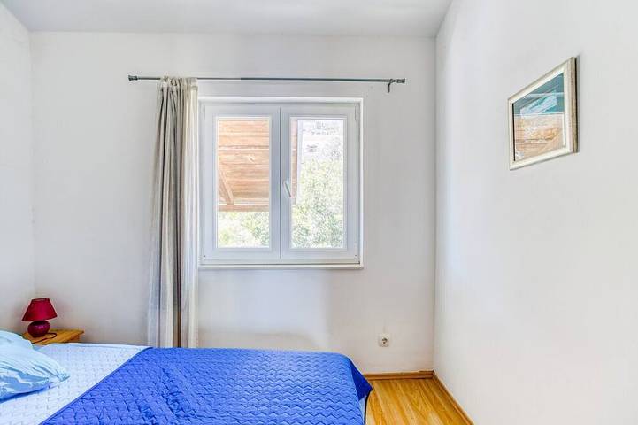 Ganze Wohnung, Reizvolle Ferienwohnung am Meer in Stomorska, Solta