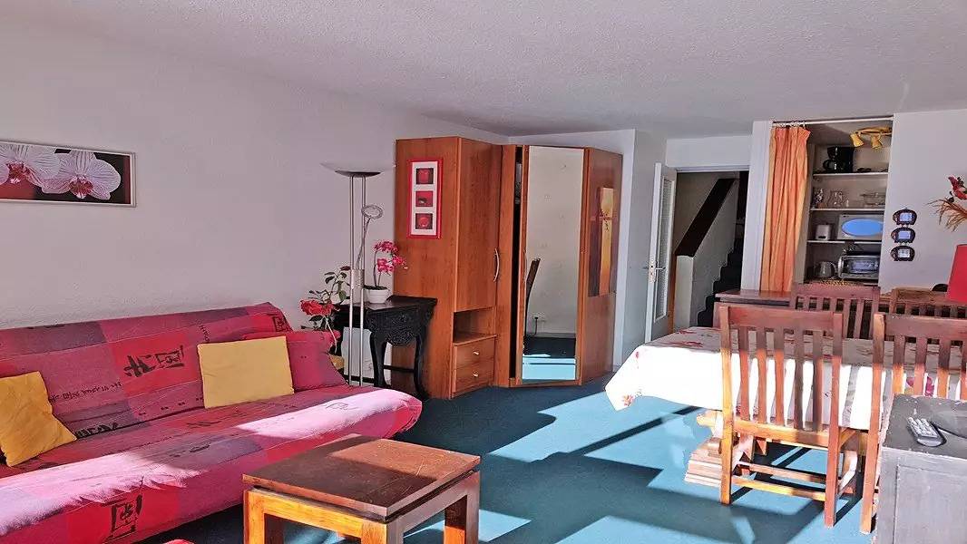 Apartamento entero, C11003 - T1 appt con balcón - 4 people- Station Centre in Puy-Saint-Vincent, Parque Nacional de los Ecrins