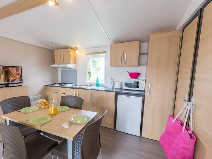 Mobil home pour 4 personnes, avec bassin pour enfant, animaux acceptés à Guérande - 3