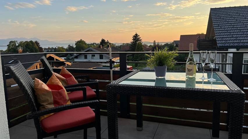 Ferienwohnung für 5 Personen, mit Seeblick und Balkon, kinderfreundlich - 1