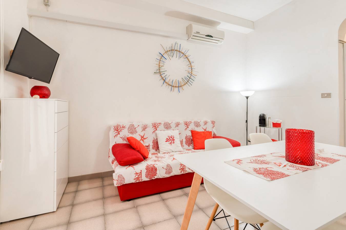Appartement entier, Appartement 'Corallo' avec terrasse privée, Wi-Fi et climatisation in Porto Cesareo, Golfe de Tarente