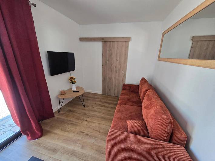 Location de vacances pour 4 personnes, avec Terrasse ainsi que Jardin et Vue à Linas