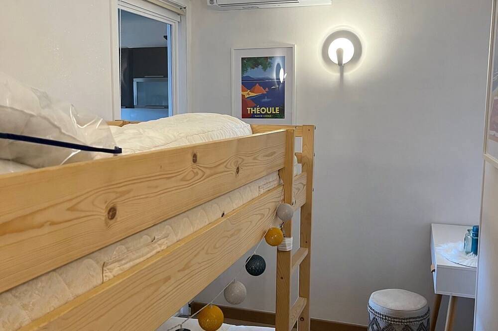 Appartement entier, Appartement Pied Dans L'Eau en côte d'Azur  3 pièces in Le Trayas, Saint-Raphaël