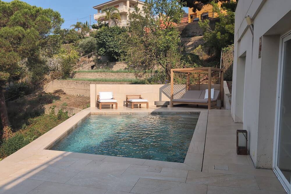 Premium 3-bedroom villa with Wifi and Ac in fabulous Santa Susanna in Santa Susanna, Costa del Maresme