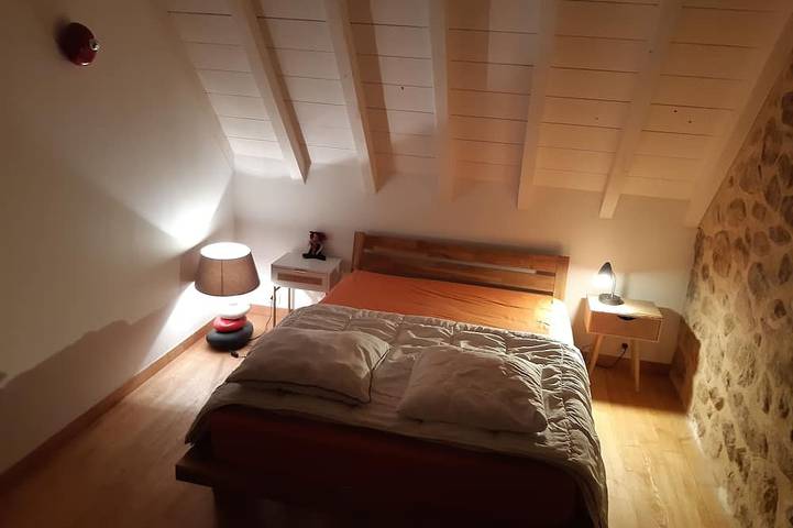 Location de vacances pour 6 personnes, avec terrasse à Ercé - 4