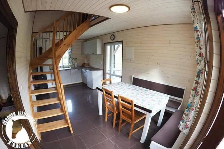 Location de vacances pour 6 personnes, avec terrasse et vue ainsi que jardin et sauna dans Wysoczany - 4