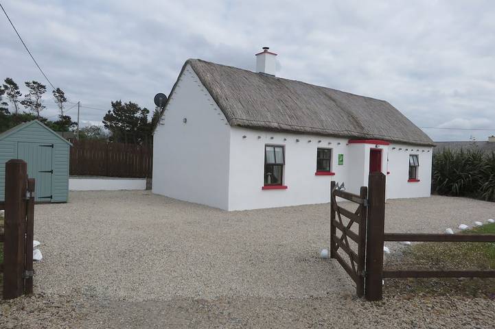 Holiday rental for 4 people, with garden and terrace in County Donegal