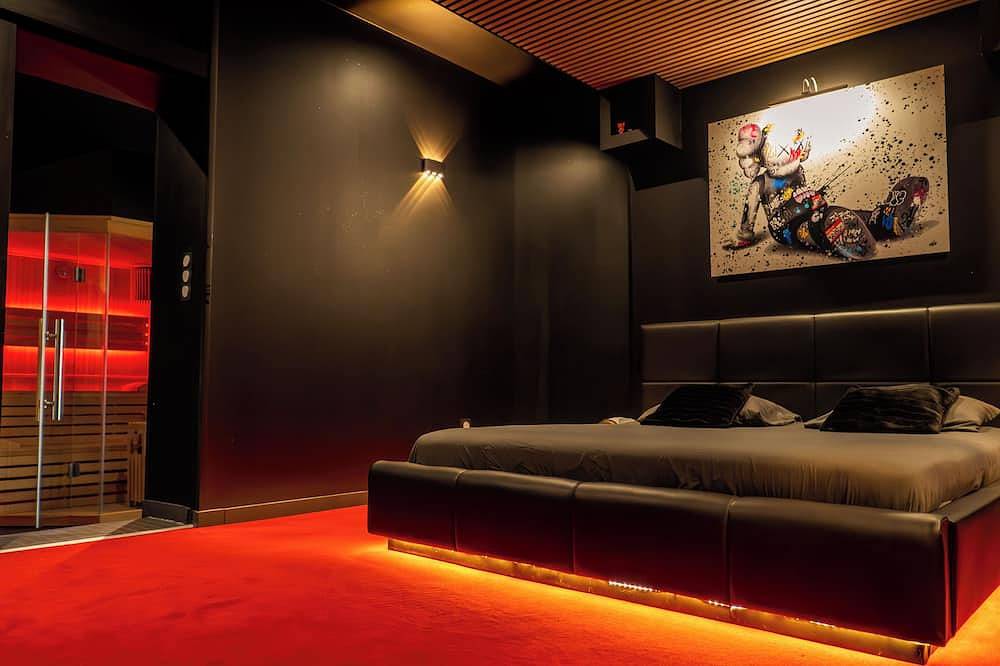 Appartement entier, La Suite d’Exception : Cinéma Privé & Spa de Rêve” in Précy-sur-Oise, Oise