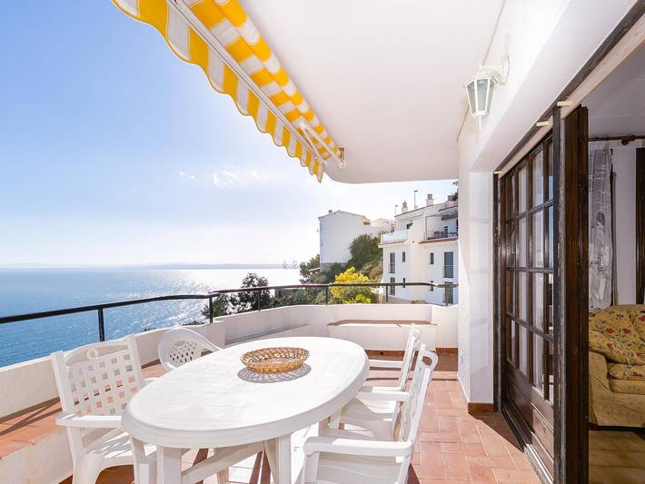 Ferienwohnung für 4 Personen, mit Terrasse und Pool in Roses