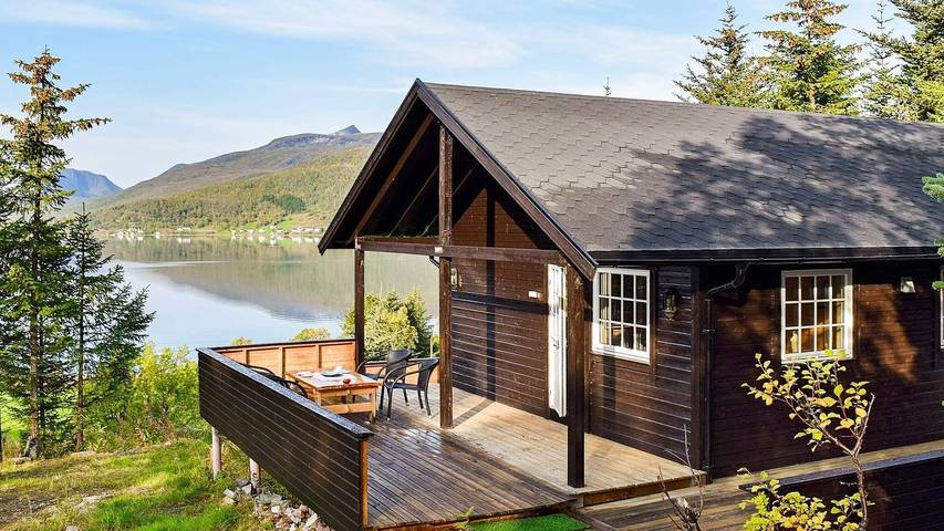 Ferienhaus für 4 Personen, mit Ausblick und Terrasse in Troms