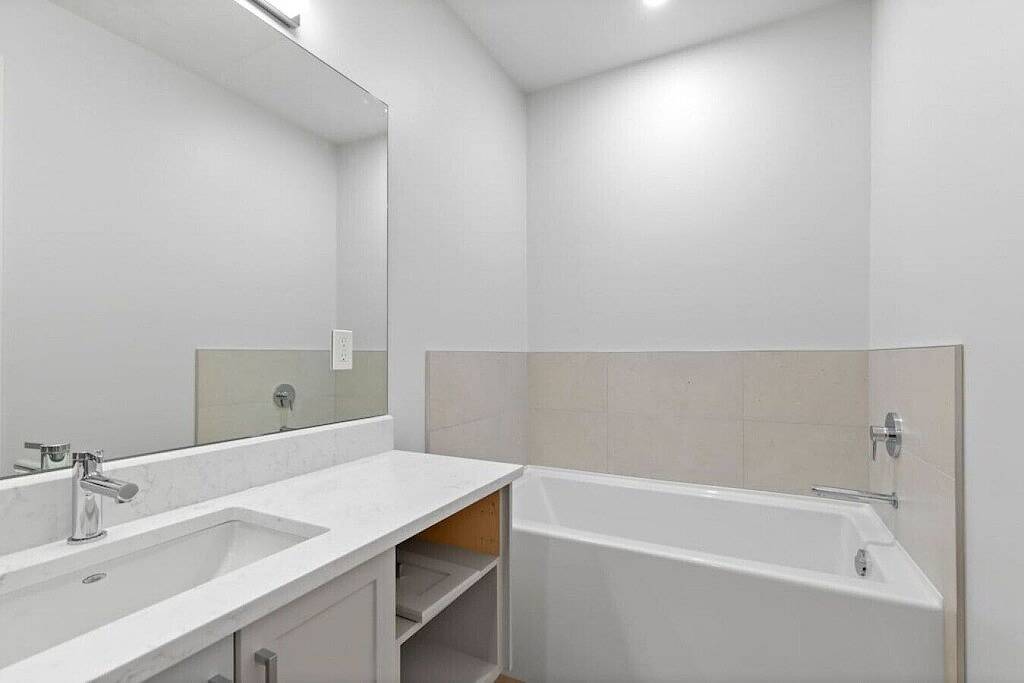 3-bedroom Daily Monthly Rates Available Unit 1 in Parksville, Regional District of Nanaimo