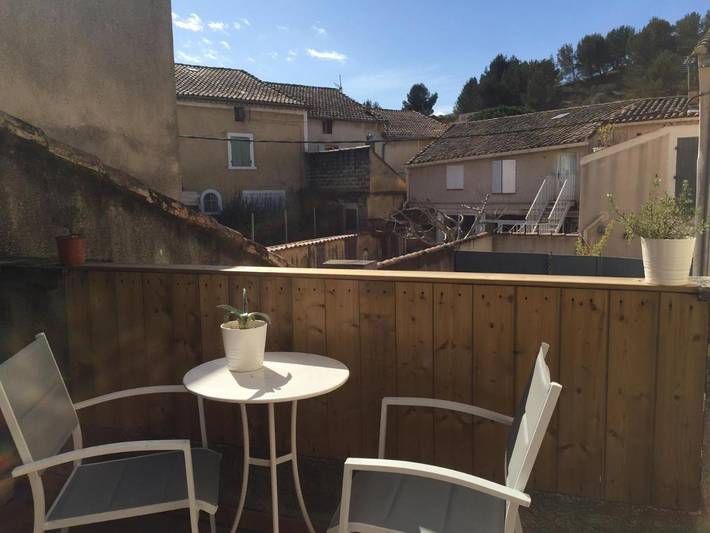 Gîte pour 3 personnes, avec vue et terrasse, animaux acceptés à Vedène - 2