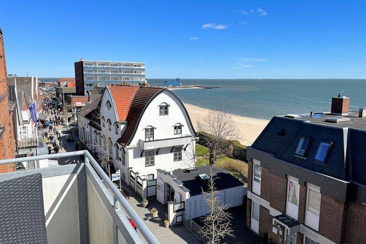 Ganze Wohnung, Ferienwohnung mit Balkon und außergewöhnlichem Meerblick in Wyk in Nordfriesische Inseln (Schleswig-Holstein) (Schleswig-Holstein), Wyk auf Föhr