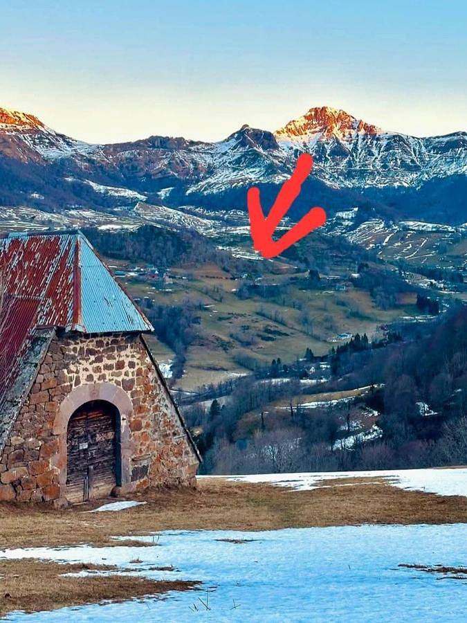 Maison au pied du puy mary in Mandailles-Saint-Julien, Région d'Aurillac