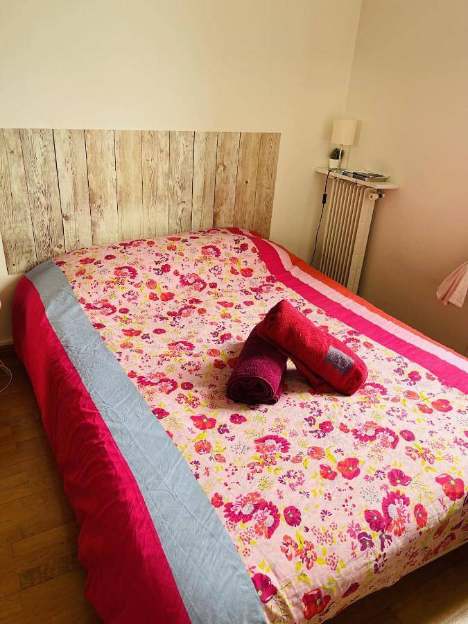 Chambre d’hôte pour 2 personnes, avec balcon ainsi que vue et jardin