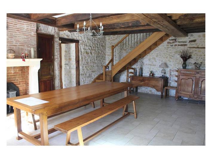 Gîte pour 12 personnes, avec jardin, animaux acceptés à Morogues