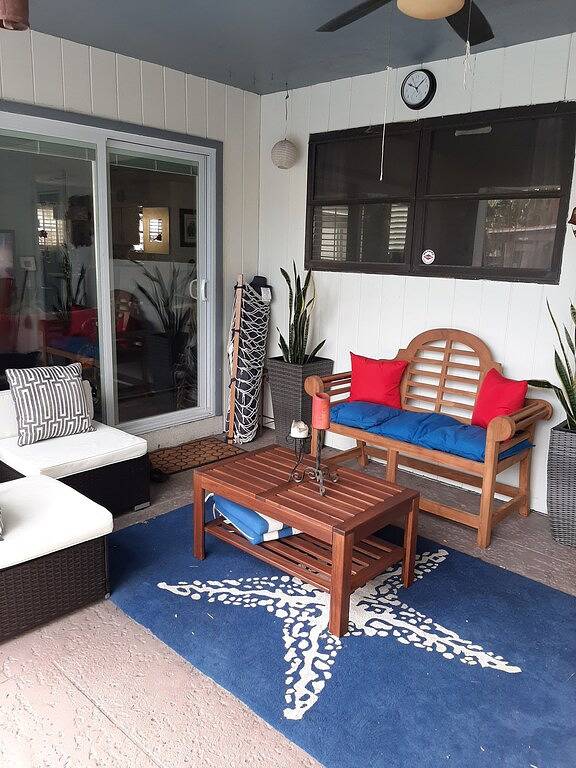 The Place, ein wunderschönes privates und ruhiges, gemütliches Zimmer mit Mikrowelle. in Oakland Park, Broward County