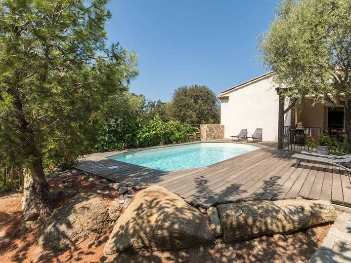 Villa pour 4 personnes, avec Terrasse ainsi que Jardin et Piscine à Monticello