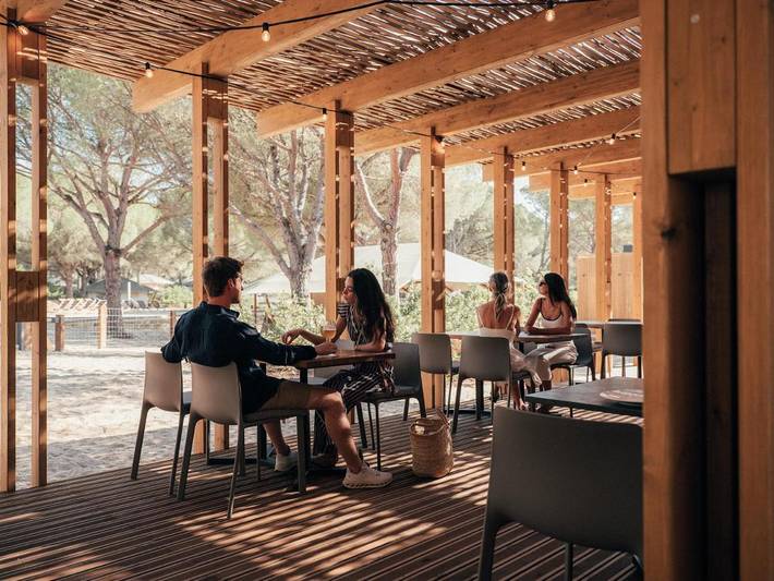 Gîte pour 2 personnes, avec terrasse ainsi que jardin et piscine, animaux acceptés à Puerto Real - 4