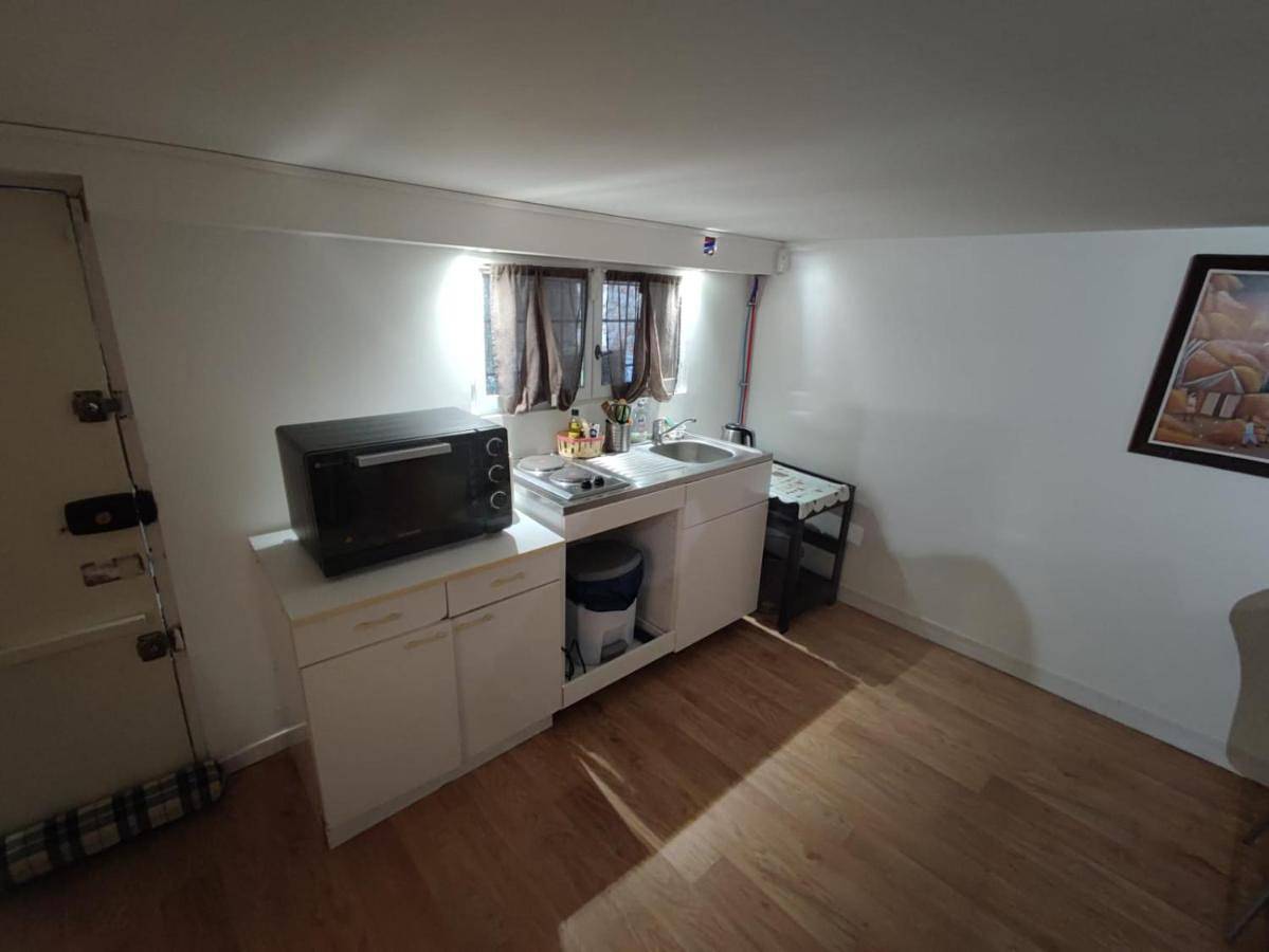 Double Room with Private Bathroom in Le Plessis-Trévise, Val-de-Marne