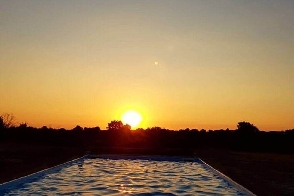Gîte des Méliades - 2/4 pers. (20 min. du Puy du Fou) - Piscine chauffée in Réaumur (Vendée), Fontenay-le-Comte