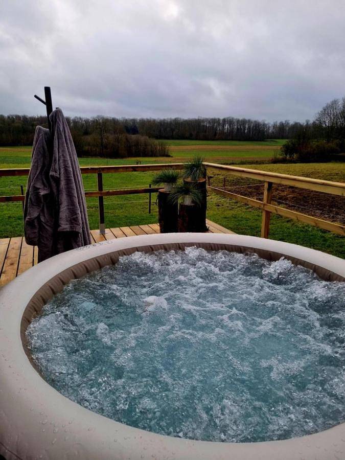 Cottage pour 4 personnes, avec piscine ainsi que vue et jardin, animaux acceptés