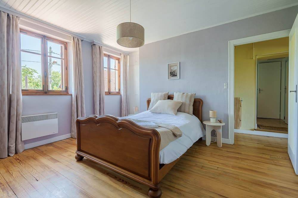 Two-room house - Le Boichot in Dole, Jura