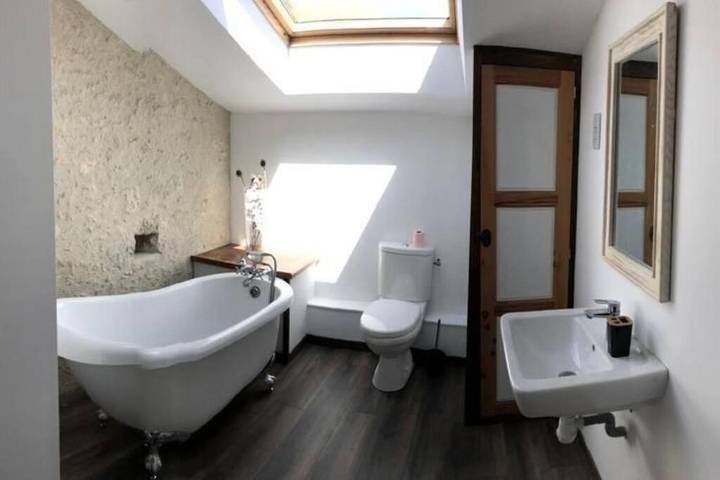 Location de vacances pour 15 personnes, avec vue ainsi que piscine et jardin, animaux acceptés à Moncrabeau - 2