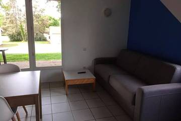 Location de vacances pour 6 personnes, avec terrasse à Prailles