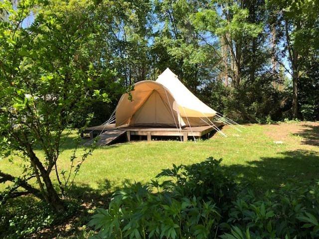 Camping Le Canoë in Chaussin, Jura