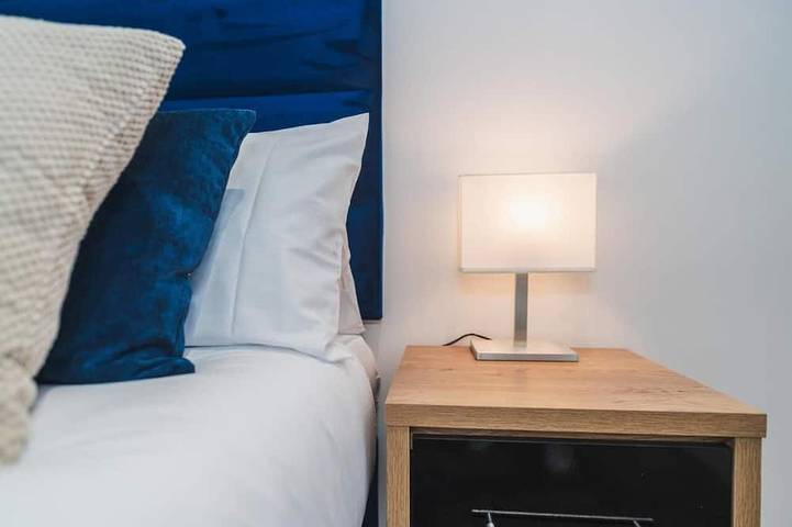 Ganze Wohnung, Apartment-Eigenes Badezimmer in Wakefield, Westliches Yorkshire