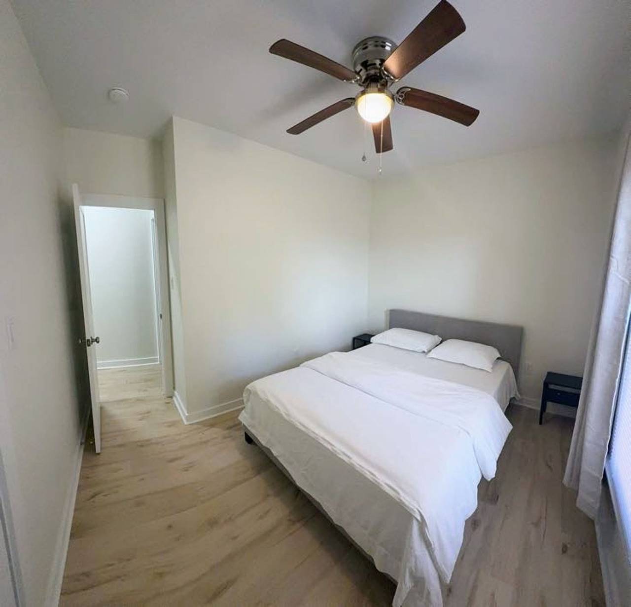 Ganze Wohnung, Newly Renovated 2 Bedroom - A.  Seasoned Superhost in Durham (NC), Durham County (USA)