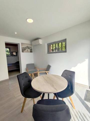 Gîte pour 2 personnes, avec terrasse à Courthézon