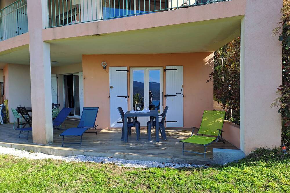 Appartement entier, Joli studio avec vue panoramique sur la mer à 5 mn de la plage et de Propriano in Propriano, Arrondissement de Sartène