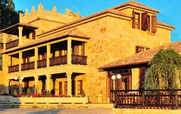 Casa de huéspuedes para 3 personas, con jardín además de vistas y piscina en Meis