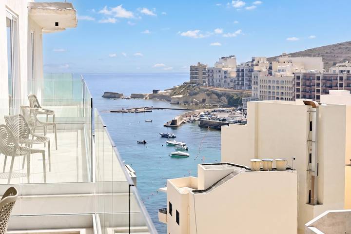 Appartement de vacances pour 6 personnes, avec Balcon ainsi que Vue sur l’océan et Bassin pour enfant dans Zebbug