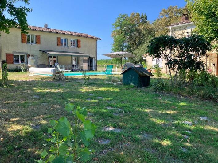 Location de vacances pour 8 personnes, avec Terrasse et Piscine à Cudos