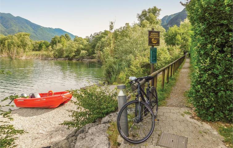 Ganze Ferienwohnung, Idro Obergeschoss 1BR mit Wifi & Küche in Baitoni, Bondone