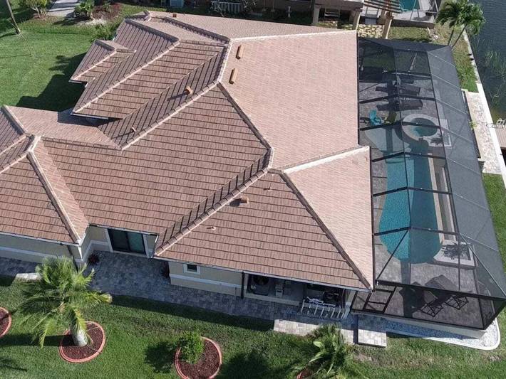 Location de vacances pour 6 personnes, avec jacuzzi ainsi que piscine et jardin à Cape Coral - 3
