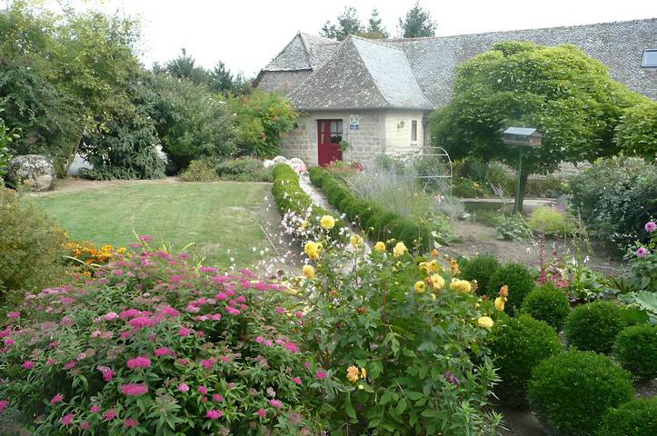 Chambre d’hôte pour 4 personnes, avec jardin, animaux acceptés dans l' Aveyron - 3