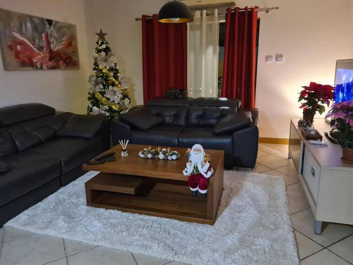 Gîte pour 5 personnes, avec Balcon et Terrasse ainsi que Piscine et Vue dans Qawra - 3