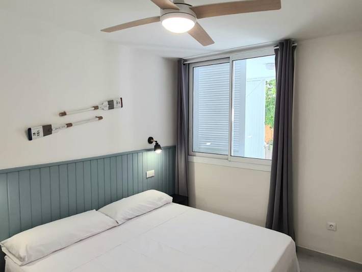 Apartamento vacacional entero, Planta baja ideal parejas a 100m playa in Platja del Morer (Sant Pol de Mar), Sant Pol de Mar