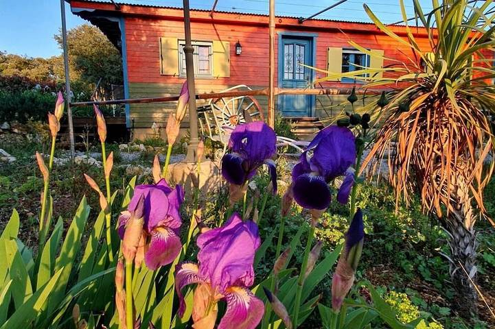 Gîte pour 4 personnes, avec jardin et piscine