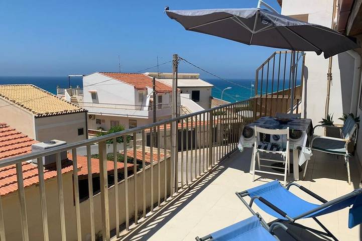 Ferienhaus für 8 Personen, mit Balkon - 1