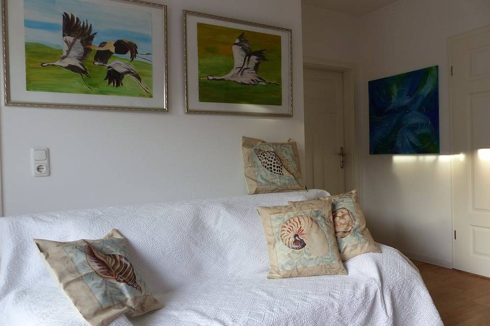 Haus Ostseemuschel, 1 Minute zu Fuß zum Strand, 2 Terrassen und Sauna in Gramkow, Hohenkirchen