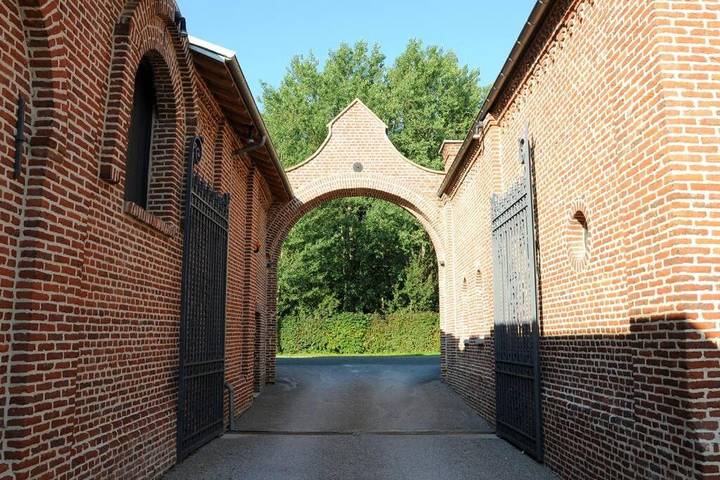 Maison de vacances pour 20 personnes, avec Terrasse et Jacuzzi ainsi que Jardin et Piscine à Coupelle-Vieille