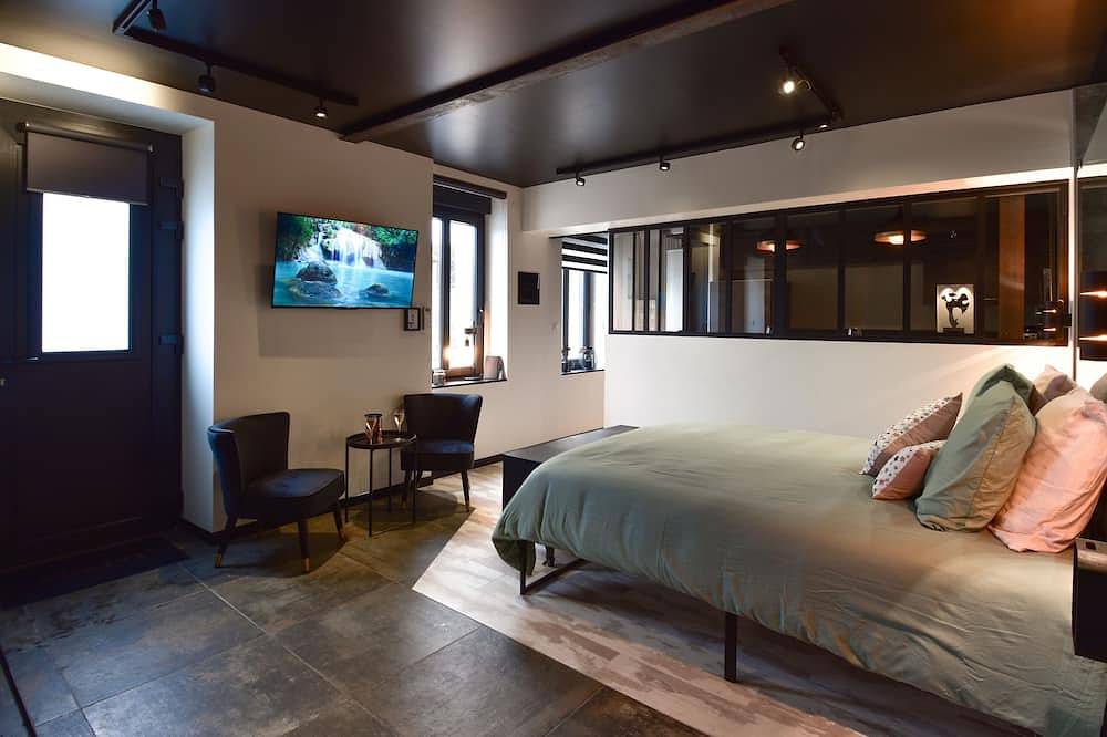 Ganze Wohnung, La Forge By C&V - Jacuzzi, Sauna, plat repas et petit déjeuner in Eppe-Sauvage, Avesnes-sur-Helpe