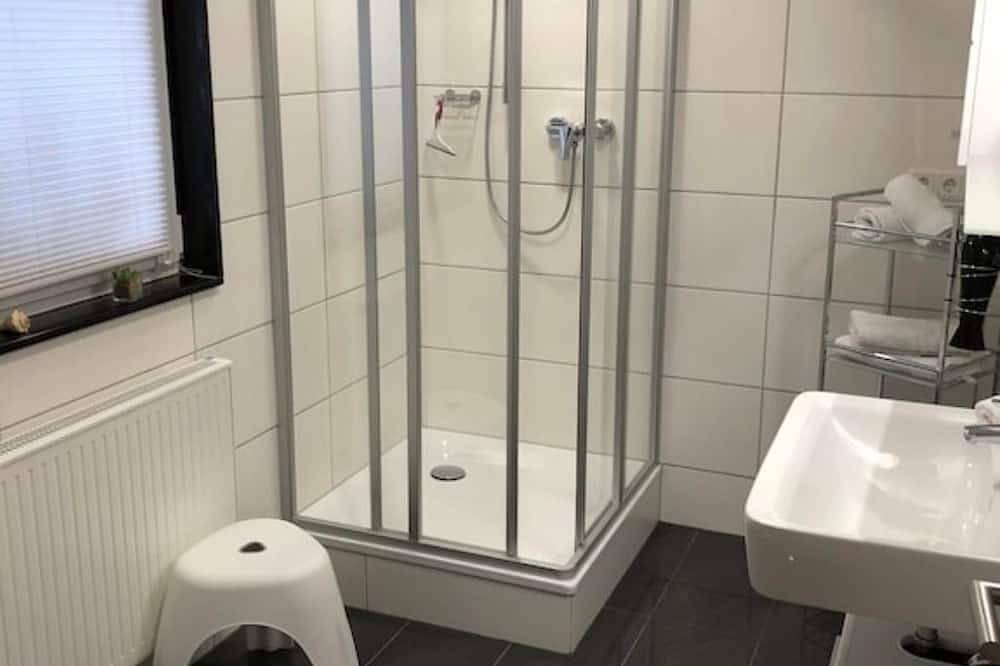Ganze Wohnung, 2. Schöne und ruhige Ferienwohnung**** in Marburg - Ferienwohnungen Koch in Marburg, Landkreis Marburg-Biedenkopf