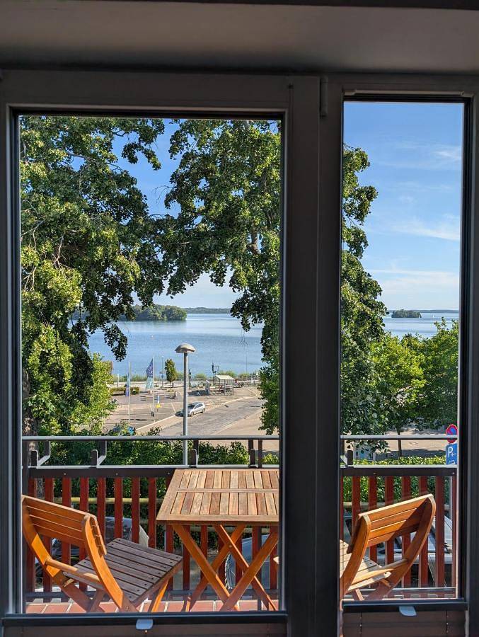 Ferienwohnung für 4 Personen, mit Balkon und Seeblick sowie Ausblick in Plön